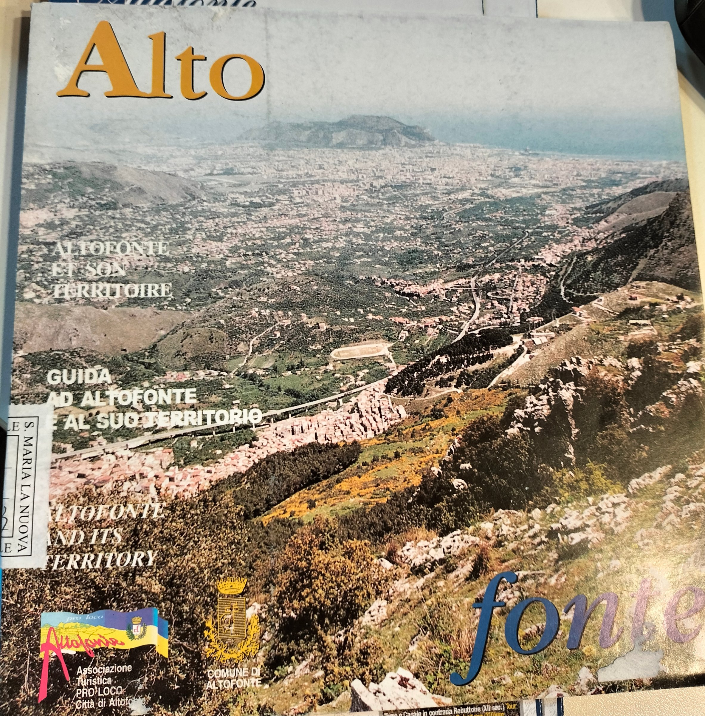 Copertina del libro Alto Altofonte et son territoire. Guida ad Altofonte al suo territorio