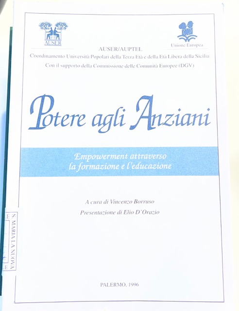 Copertina del libro Potere agli anziani